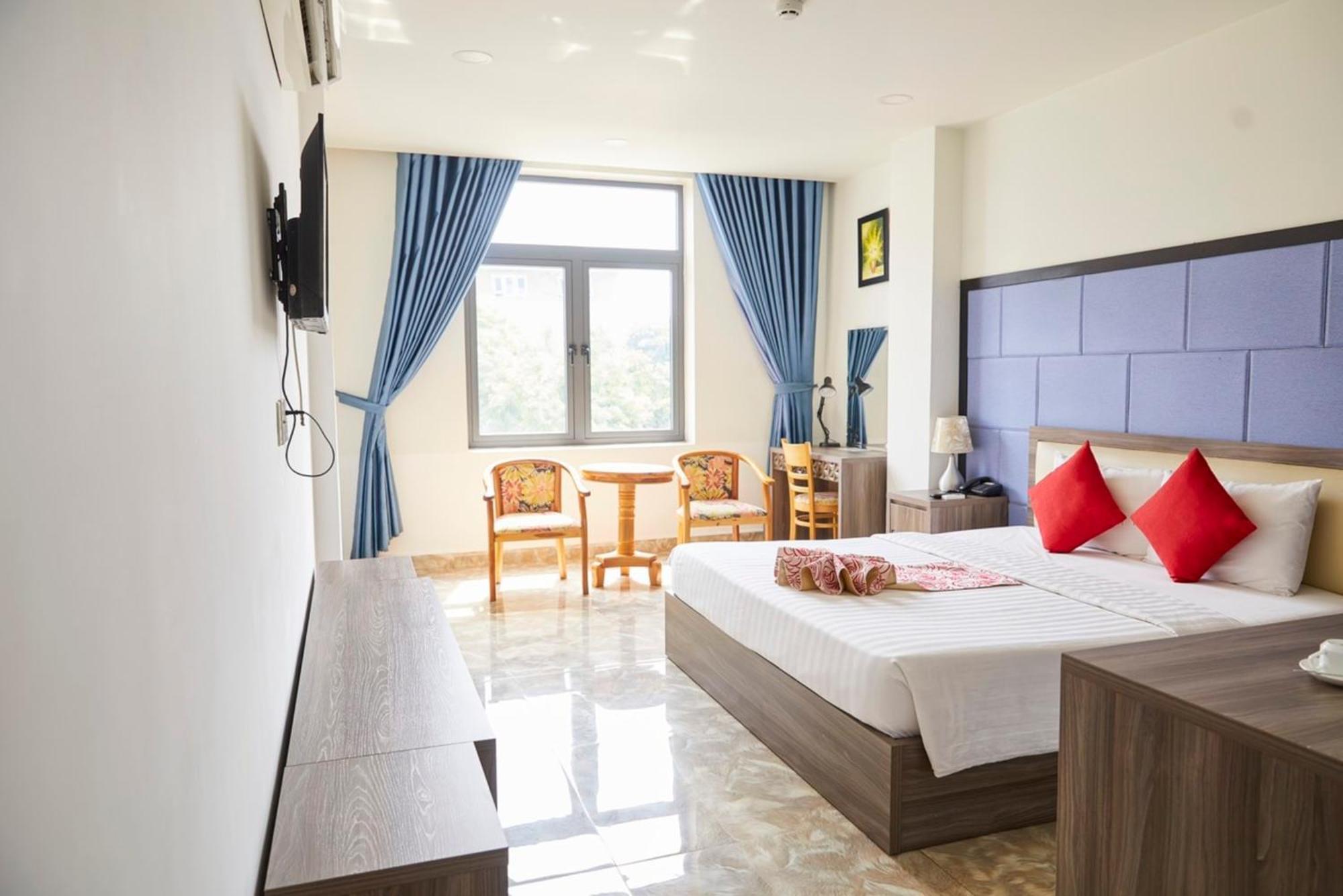 Khang Thinh Hotel Long Thanh Exterior photo