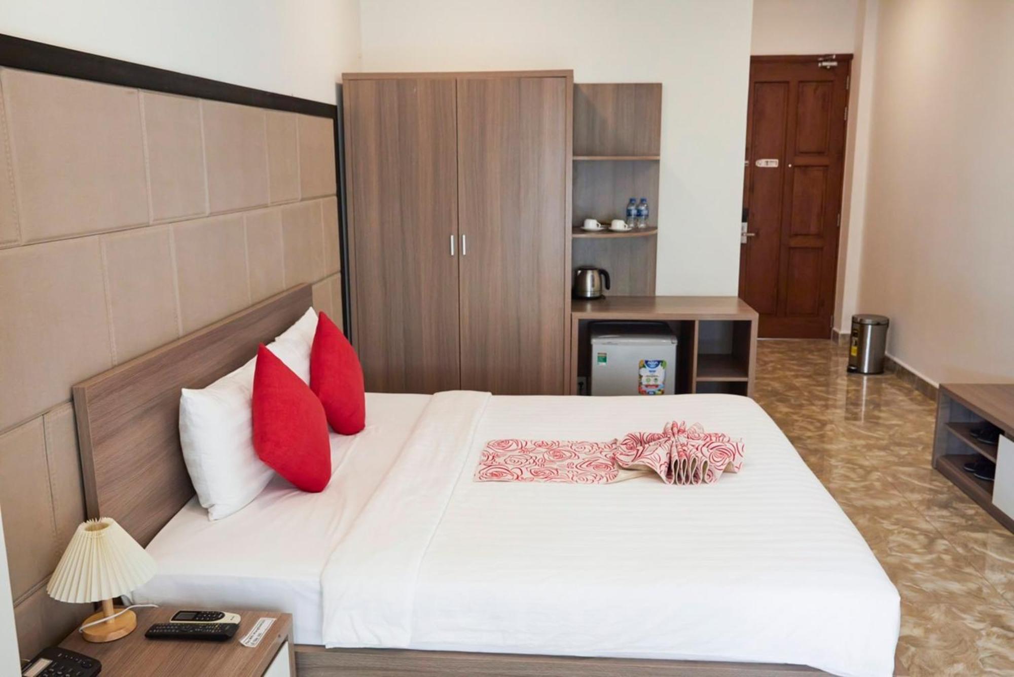 Khang Thinh Hotel Long Thanh Exterior photo
