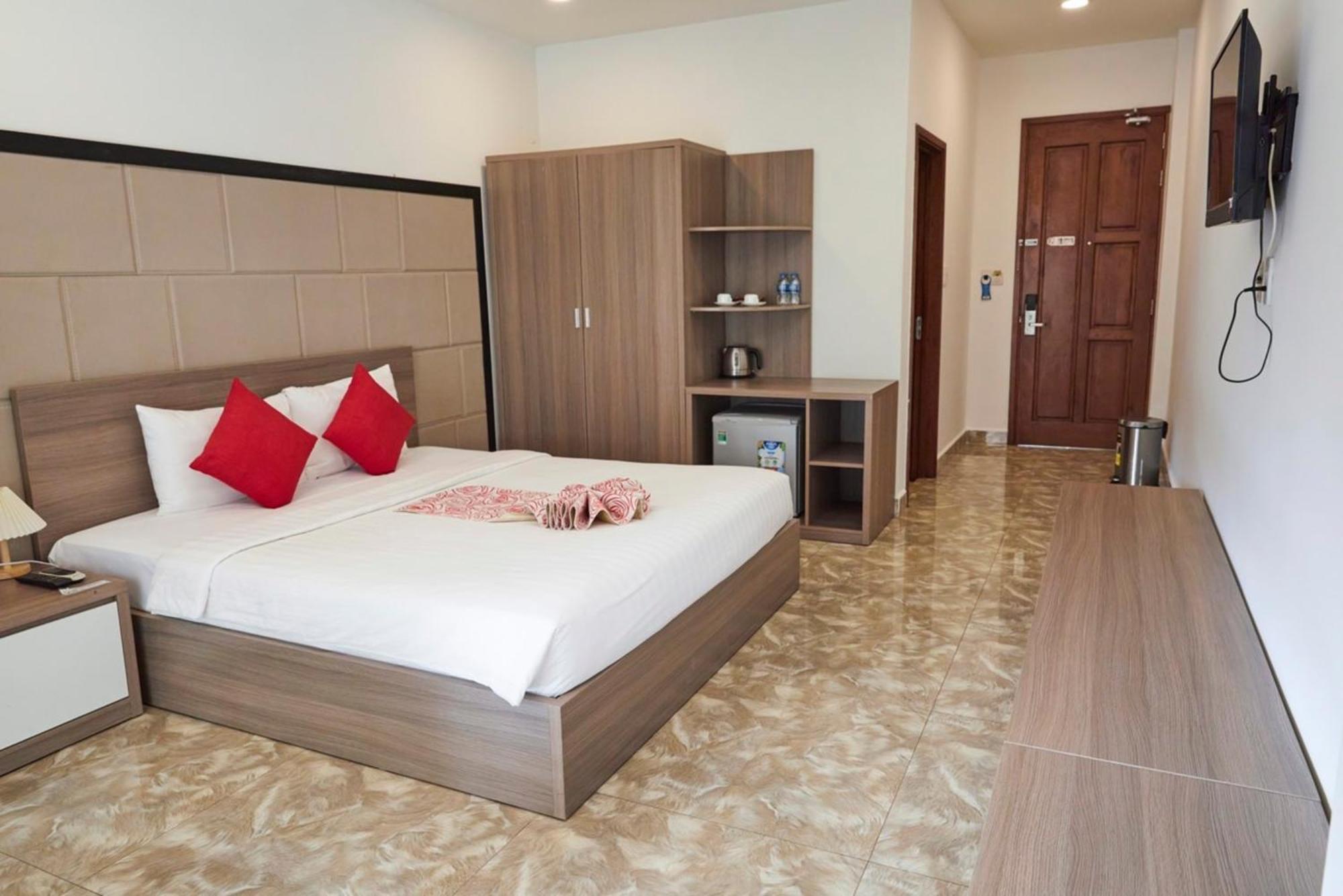 Khang Thinh Hotel Long Thanh Exterior photo